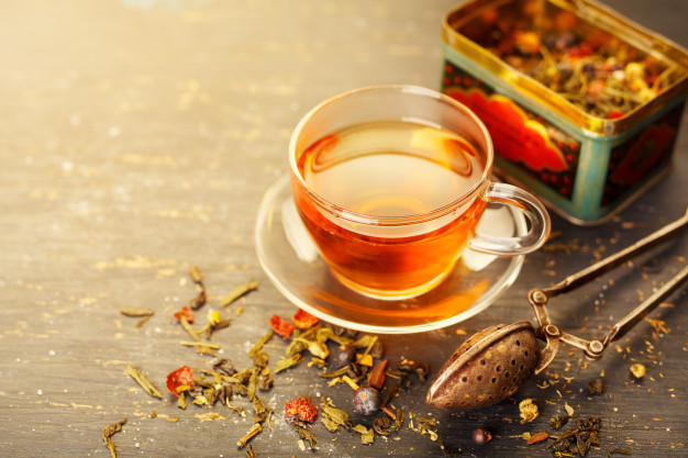 Jakie właściwości dla zdrowia ma czerwona herbata?